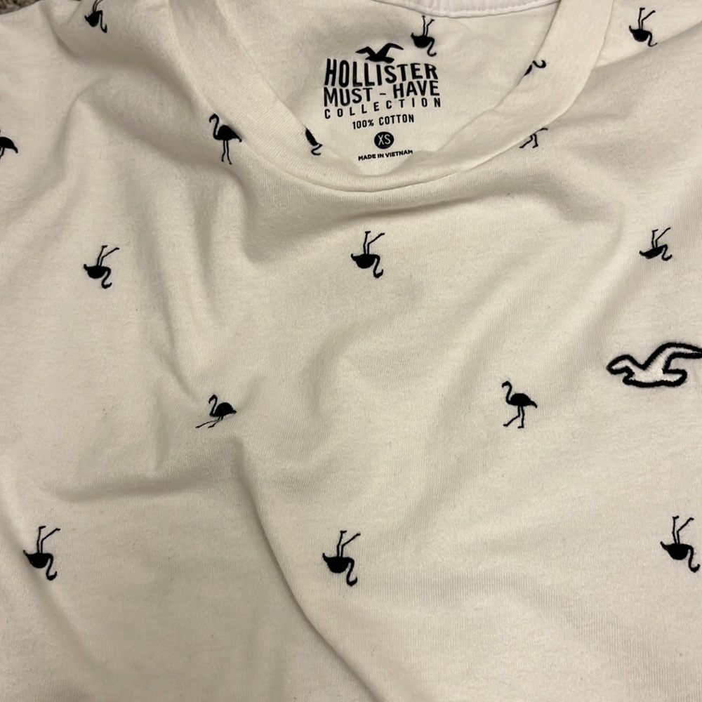 Bundle of 4 Hollister t shirts - Picture 4 of 9